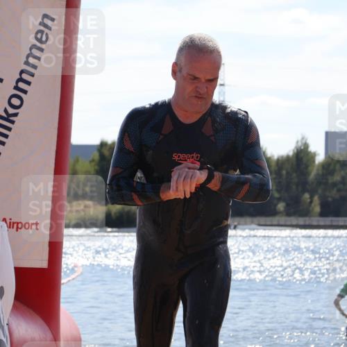 07.09.2025 - 19. Norderstedt Triathlon Luisa Fischer http://msf.ph/oto/8759066 07.09.2025 13:45:21 Schwimmen 391 meine-sportfotos.de