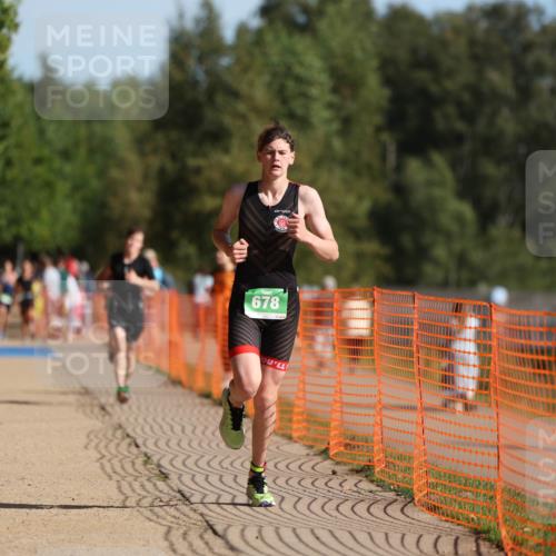 07.09.2025 - 19. Norderstedt Triathlon Michael Strokosch http://msf.ph/oto/8759080 07.09.2025 10:44:31 Laufen 637, 678 meine-sportfotos.de