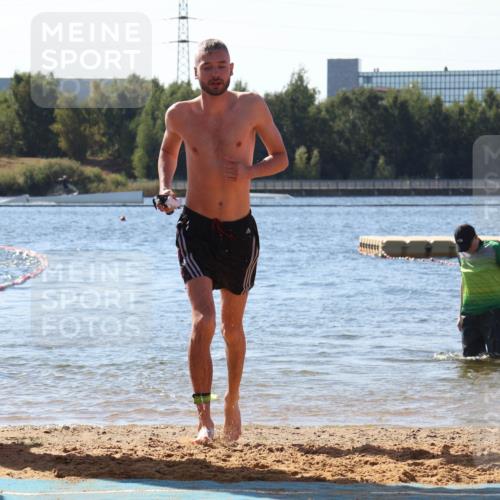 07.09.2025 - 19. Norderstedt Triathlon Luisa Fischer http://msf.ph/oto/8759087 07.09.2025 11:58:28 Schwimmen  meine-sportfotos.de