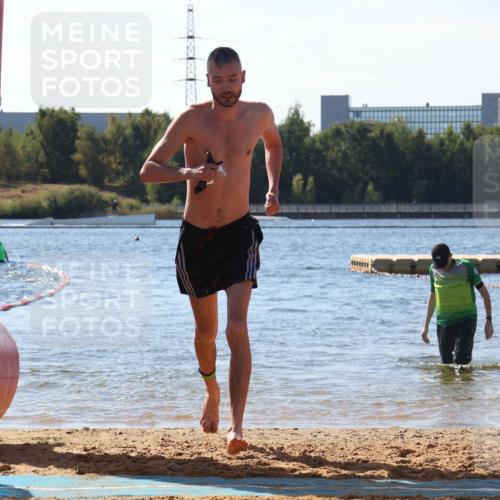 07.09.2025 - 19. Norderstedt Triathlon Luisa Fischer http://msf.ph/oto/8759100 07.09.2025 11:58:28 Schwimmen  meine-sportfotos.de
