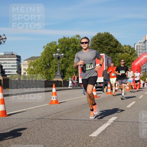 07.09.2025 - BARMER Alsterlauf Yannick Fuchs http://msf.ph/oto/8759105 07.09.2025 09:39:23 Laufen 5141, 3790, 3412 meine-sportfotos.de