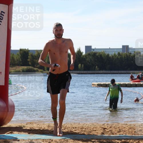 07.09.2025 - 19. Norderstedt Triathlon Luisa Fischer http://msf.ph/oto/8759108 07.09.2025 11:58:29 Schwimmen  meine-sportfotos.de
