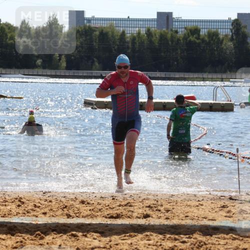 07.09.2025 - 19. Norderstedt Triathlon Luisa Fischer http://msf.ph/oto/8759149 07.09.2025 13:46:38 Schwimmen 1019 meine-sportfotos.de