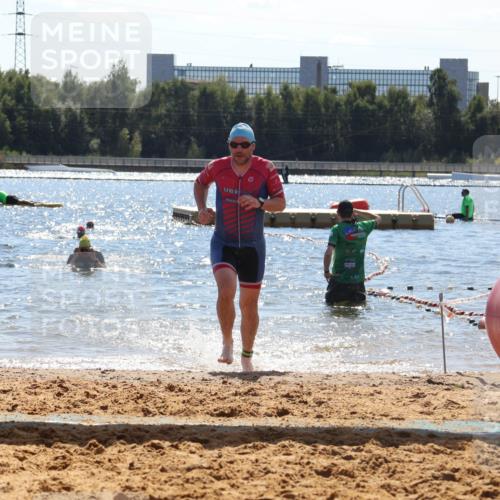 07.09.2025 - 19. Norderstedt Triathlon Luisa Fischer http://msf.ph/oto/8759155 07.09.2025 13:46:38 Schwimmen 1019 meine-sportfotos.de