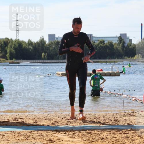 07.09.2025 - 19. Norderstedt Triathlon Luisa Fischer http://msf.ph/oto/8759170 07.09.2025 12:03:38 Schwimmen 212 meine-sportfotos.de