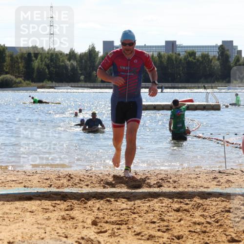 07.09.2025 - 19. Norderstedt Triathlon Luisa Fischer http://msf.ph/oto/8759179 07.09.2025 13:46:40 Schwimmen 1019 meine-sportfotos.de
