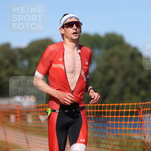 07.09.2025 - 19. Norderstedt Triathlon Michael Strokosch http://msf.ph/oto/8759192 07.09.2025 14:56:54 Laufen 959, 962, 971, 975, 1031 meine-sportfotos.de