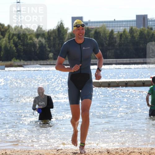 07.09.2025 - 19. Norderstedt Triathlon Luisa Fischer http://msf.ph/oto/8759216 07.09.2025 13:46:54 Schwimmen 1478 meine-sportfotos.de