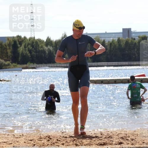 07.09.2025 - 19. Norderstedt Triathlon Luisa Fischer http://msf.ph/oto/8759229 07.09.2025 13:46:54 Schwimmen 1478 meine-sportfotos.de