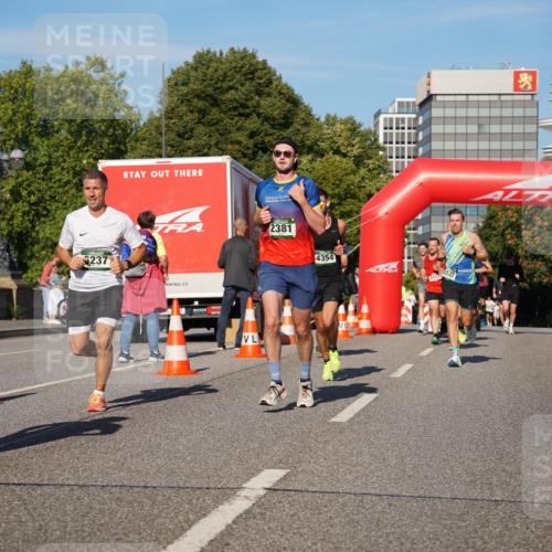 07.09.2025 - BARMER Alsterlauf Yannick Fuchs http://msf.ph/oto/8759241 07.09.2025 09:39:28 Laufen 6030, 237, 2381, 4354 meine-sportfotos.de