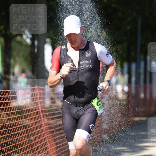 07.09.2025 - 19. Norderstedt Triathlon Michael Strokosch http://msf.ph/oto/8759272 07.09.2025 14:57:01 Laufen 971 meine-sportfotos.de