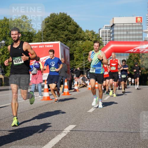 07.09.2025 - BARMER Alsterlauf Yannick Fuchs http://msf.ph/oto/8759292 07.09.2025 09:39:30 Laufen 4354, 3034, 4250, 6096, 527, 2117 meine-sportfotos.de