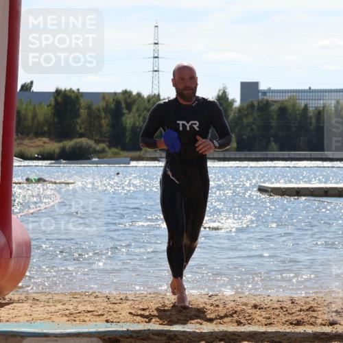 07.09.2025 - 19. Norderstedt Triathlon Luisa Fischer http://msf.ph/oto/8759295 07.09.2025 13:47:03 Schwimmen 395, 1478 meine-sportfotos.de