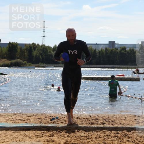 07.09.2025 - 19. Norderstedt Triathlon Luisa Fischer http://msf.ph/oto/8759303 07.09.2025 13:47:04 Schwimmen 395, 1478 meine-sportfotos.de