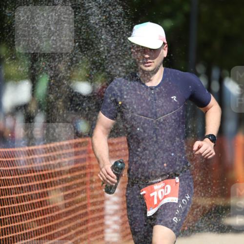 07.09.2025 - 19. Norderstedt Triathlon Michael Strokosch http://msf.ph/oto/8759304 07.09.2025 12:52:24 Laufen 700, 1371 meine-sportfotos.de