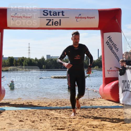 07.09.2025 - 19. Norderstedt Triathlon Luisa Fischer http://msf.ph/oto/8759313 07.09.2025 12:03:39 Schwimmen 212 meine-sportfotos.de