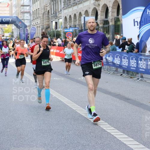 07.09.2025 - BARMER Alsterlauf Strokosch-Dieckow http://msf.ph/oto/8759316 07.09.2025 10:13:20 Ziel 2295, 2387, 2875, 2876, 2892, 3031, 3121, 3181, 3332, 3333, 3334, 3373, 3379, 3424, 3425, 3511, 3564, 3644, 3769, 3833, 3879, 4181, 4548, 4659, 4716, 4718, 4761, 4881, 4958, 5054, 5059, 5145, 5414, 5502, 5743, 6037, 6158, 6317, 6318, 8417 meine-sportfotos.de