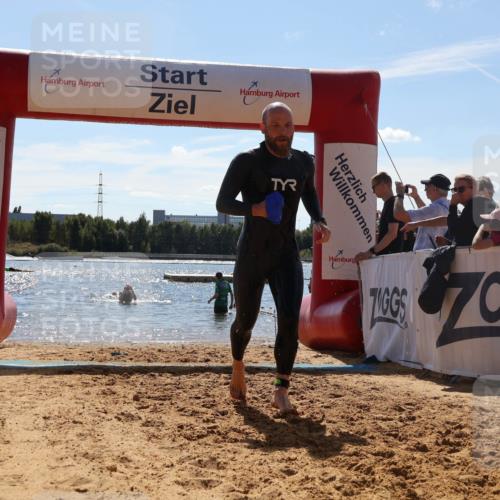 07.09.2025 - 19. Norderstedt Triathlon Luisa Fischer http://msf.ph/oto/8759324 07.09.2025 13:47:05 Schwimmen 395, 1478 meine-sportfotos.de