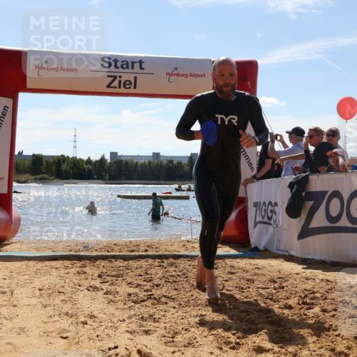 07.09.2025 - 19. Norderstedt Triathlon Luisa Fischer http://msf.ph/oto/8759330 07.09.2025 13:47:06 Schwimmen 395, 1478 meine-sportfotos.de
