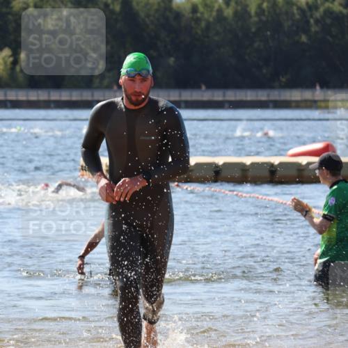 07.09.2025 - 19. Norderstedt Triathlon Luisa Fischer http://msf.ph/oto/8759335 07.09.2025 12:04:21 Schwimmen 732 meine-sportfotos.de