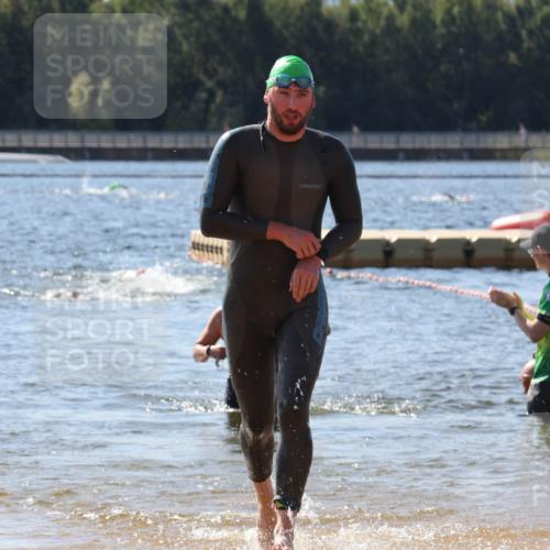 07.09.2025 - 19. Norderstedt Triathlon Luisa Fischer http://msf.ph/oto/8759344 07.09.2025 12:04:21 Schwimmen 732 meine-sportfotos.de