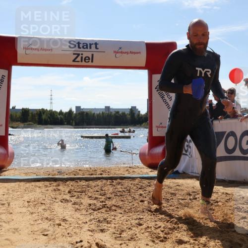 07.09.2025 - 19. Norderstedt Triathlon Luisa Fischer http://msf.ph/oto/8759345 07.09.2025 13:47:06 Schwimmen 395, 1478 meine-sportfotos.de
