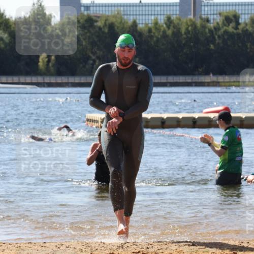07.09.2025 - 19. Norderstedt Triathlon Luisa Fischer http://msf.ph/oto/8759347 07.09.2025 12:04:21 Schwimmen 732 meine-sportfotos.de