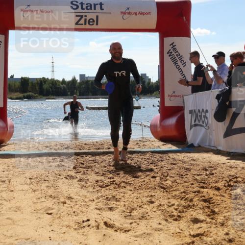 07.09.2025 - 19. Norderstedt Triathlon Luisa Fischer http://msf.ph/oto/8759352 07.09.2025 13:47:14 Schwimmen 395, 1408 meine-sportfotos.de