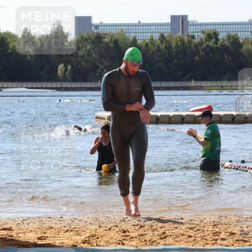 07.09.2025 - 19. Norderstedt Triathlon Luisa Fischer http://msf.ph/oto/8759358 07.09.2025 12:04:22 Schwimmen 732 meine-sportfotos.de