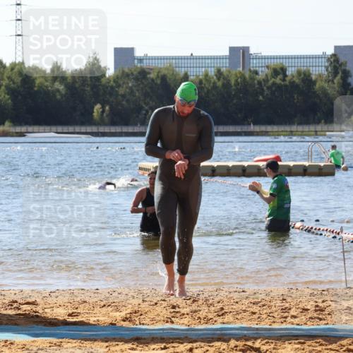 07.09.2025 - 19. Norderstedt Triathlon Luisa Fischer http://msf.ph/oto/8759364 07.09.2025 12:04:22 Schwimmen 732 meine-sportfotos.de