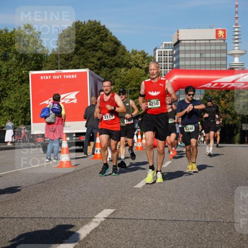 07.09.2025 - BARMER Alsterlauf Yannick Fuchs http://msf.ph/oto/8759374 07.09.2025 09:39:32 Laufen 1, 2117, 2487, 4250, 768, 5340 meine-sportfotos.de