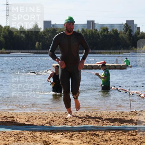 07.09.2025 - 19. Norderstedt Triathlon Luisa Fischer http://msf.ph/oto/8759389 07.09.2025 12:04:23 Schwimmen 732 meine-sportfotos.de