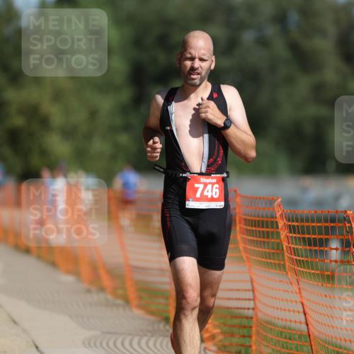 07.09.2025 - 19. Norderstedt Triathlon Michael Strokosch http://msf.ph/oto/8759396 07.09.2025 12:06:14 Laufen 746 meine-sportfotos.de