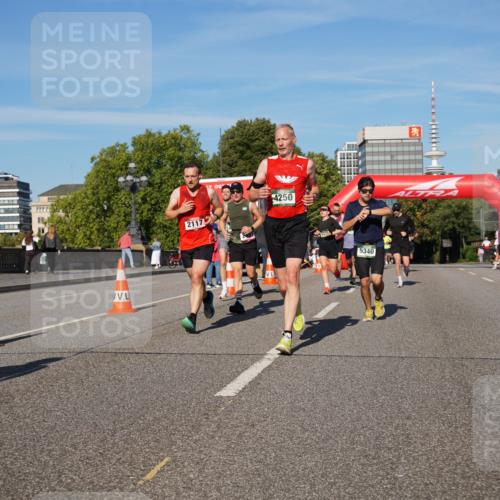 07.09.2025 - BARMER Alsterlauf Yannick Fuchs http://msf.ph/oto/8759408 07.09.2025 09:39:33 Laufen 2117, 4250, 5340 meine-sportfotos.de