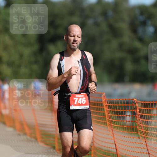 07.09.2025 - 19. Norderstedt Triathlon Michael Strokosch http://msf.ph/oto/8759409 07.09.2025 12:06:14 Laufen 746 meine-sportfotos.de