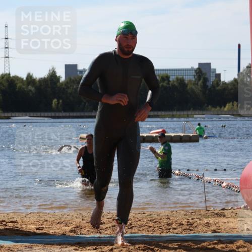 07.09.2025 - 19. Norderstedt Triathlon Luisa Fischer http://msf.ph/oto/8759412 07.09.2025 12:04:24 Schwimmen 732 meine-sportfotos.de