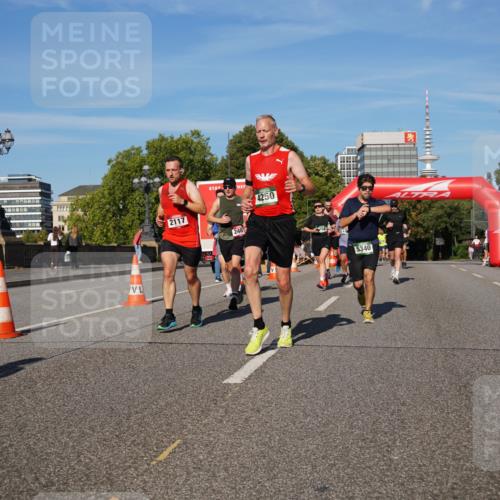 07.09.2025 - BARMER Alsterlauf Yannick Fuchs http://msf.ph/oto/8759425 07.09.2025 09:39:33 Laufen 2117, 248, 4250, 5340 meine-sportfotos.de