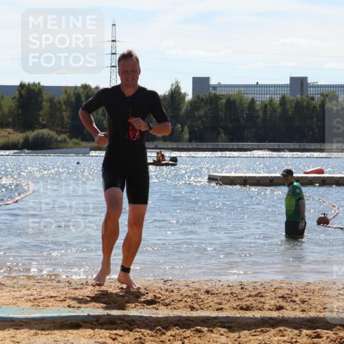 07.09.2025 - 19. Norderstedt Triathlon Luisa Fischer http://msf.ph/oto/8759432 07.09.2025 13:47:40 Schwimmen 427 meine-sportfotos.de