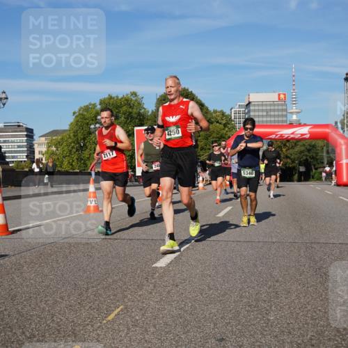 07.09.2025 - BARMER Alsterlauf Yannick Fuchs http://msf.ph/oto/8759438 07.09.2025 09:39:33 Laufen 2117, 4250, 248, 761, 5340 meine-sportfotos.de