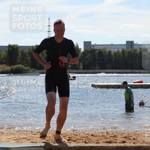 07.09.2025 - 19. Norderstedt Triathlon Luisa Fischer http://msf.ph/oto/8759440 07.09.2025 13:47:40 Schwimmen 427 meine-sportfotos.de