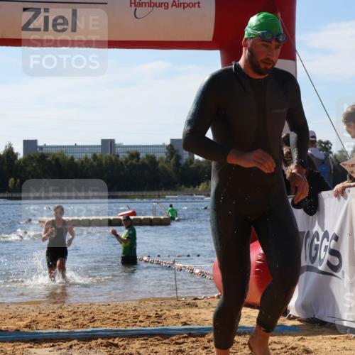 07.09.2025 - 19. Norderstedt Triathlon Luisa Fischer http://msf.ph/oto/8759441 07.09.2025 12:04:25 Schwimmen 224, 732 meine-sportfotos.de