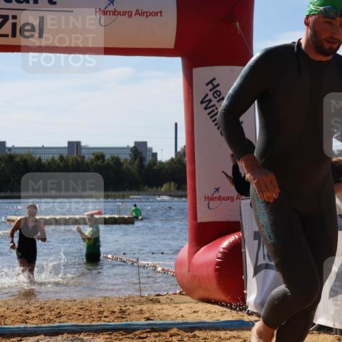 07.09.2025 - 19. Norderstedt Triathlon Luisa Fischer http://msf.ph/oto/8759445 07.09.2025 12:04:26 Schwimmen 224, 732 meine-sportfotos.de