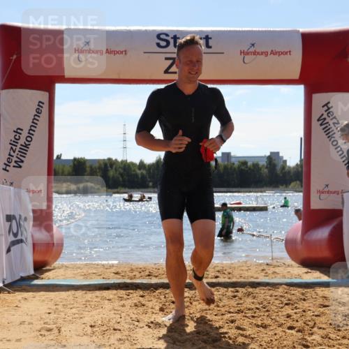 07.09.2025 - 19. Norderstedt Triathlon Luisa Fischer http://msf.ph/oto/8759461 07.09.2025 13:47:42 Schwimmen 427 meine-sportfotos.de