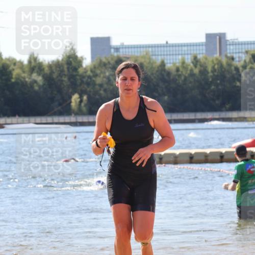07.09.2025 - 19. Norderstedt Triathlon Luisa Fischer http://msf.ph/oto/8759473 07.09.2025 12:04:29 Schwimmen 224, 732 meine-sportfotos.de