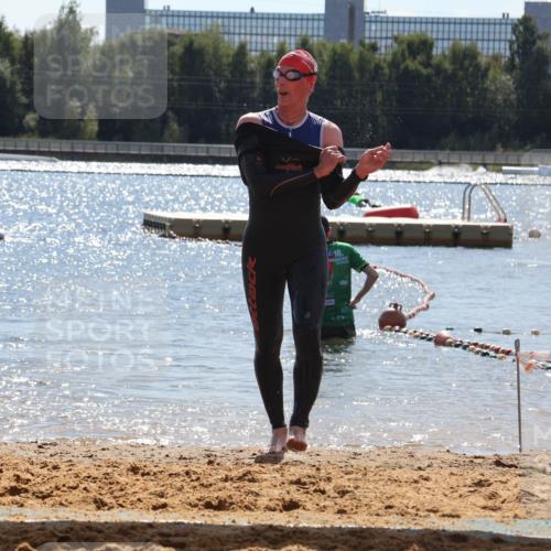 07.09.2025 - 19. Norderstedt Triathlon Luisa Fischer http://msf.ph/oto/8759485 07.09.2025 13:49:13 Schwimmen 967 meine-sportfotos.de