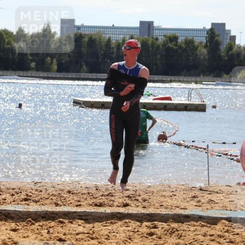 07.09.2025 - 19. Norderstedt Triathlon Luisa Fischer http://msf.ph/oto/8759491 07.09.2025 13:49:14 Schwimmen 967 meine-sportfotos.de