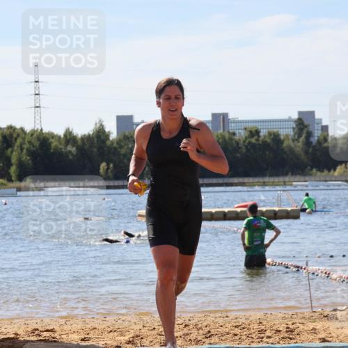 07.09.2025 - 19. Norderstedt Triathlon Luisa Fischer http://msf.ph/oto/8759492 07.09.2025 12:04:30 Schwimmen 224, 732 meine-sportfotos.de