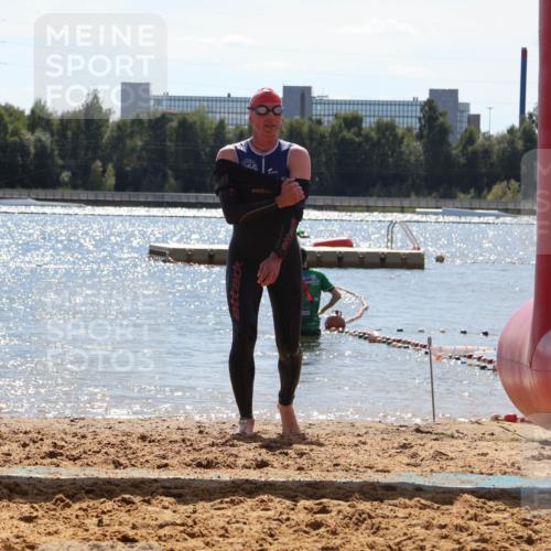 07.09.2025 - 19. Norderstedt Triathlon Luisa Fischer http://msf.ph/oto/8759502 07.09.2025 13:49:15 Schwimmen 967 meine-sportfotos.de