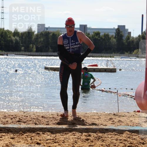 07.09.2025 - 19. Norderstedt Triathlon Luisa Fischer http://msf.ph/oto/8759511 07.09.2025 13:49:15 Schwimmen 967 meine-sportfotos.de