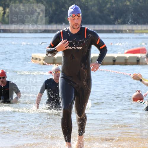 07.09.2025 - 19. Norderstedt Triathlon Luisa Fischer http://msf.ph/oto/8759517 07.09.2025 12:04:49 Schwimmen 769 meine-sportfotos.de